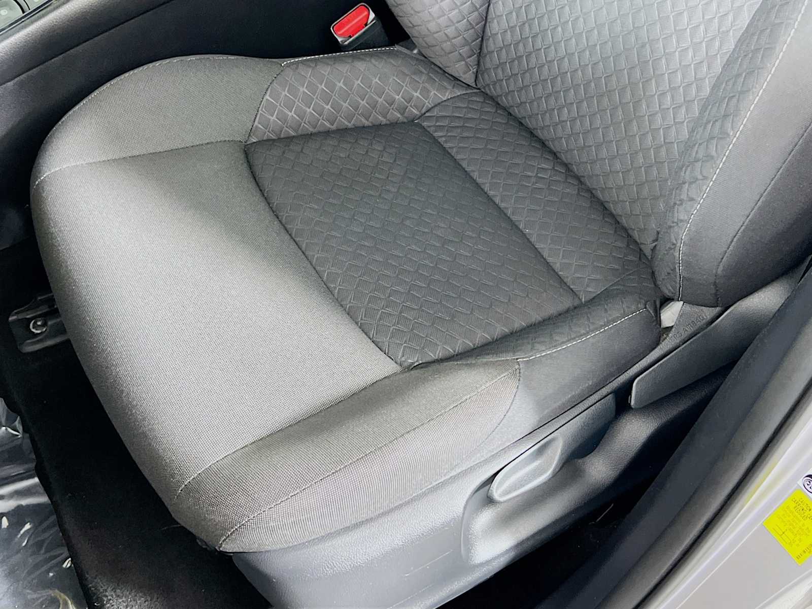 2020 Toyota C-HR LE - Photo 19