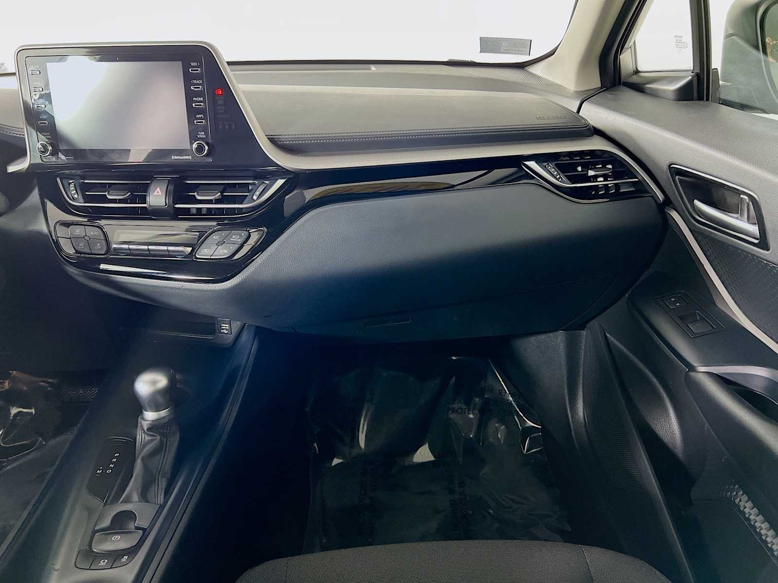2020 Toyota C-HR LE - Photo 22