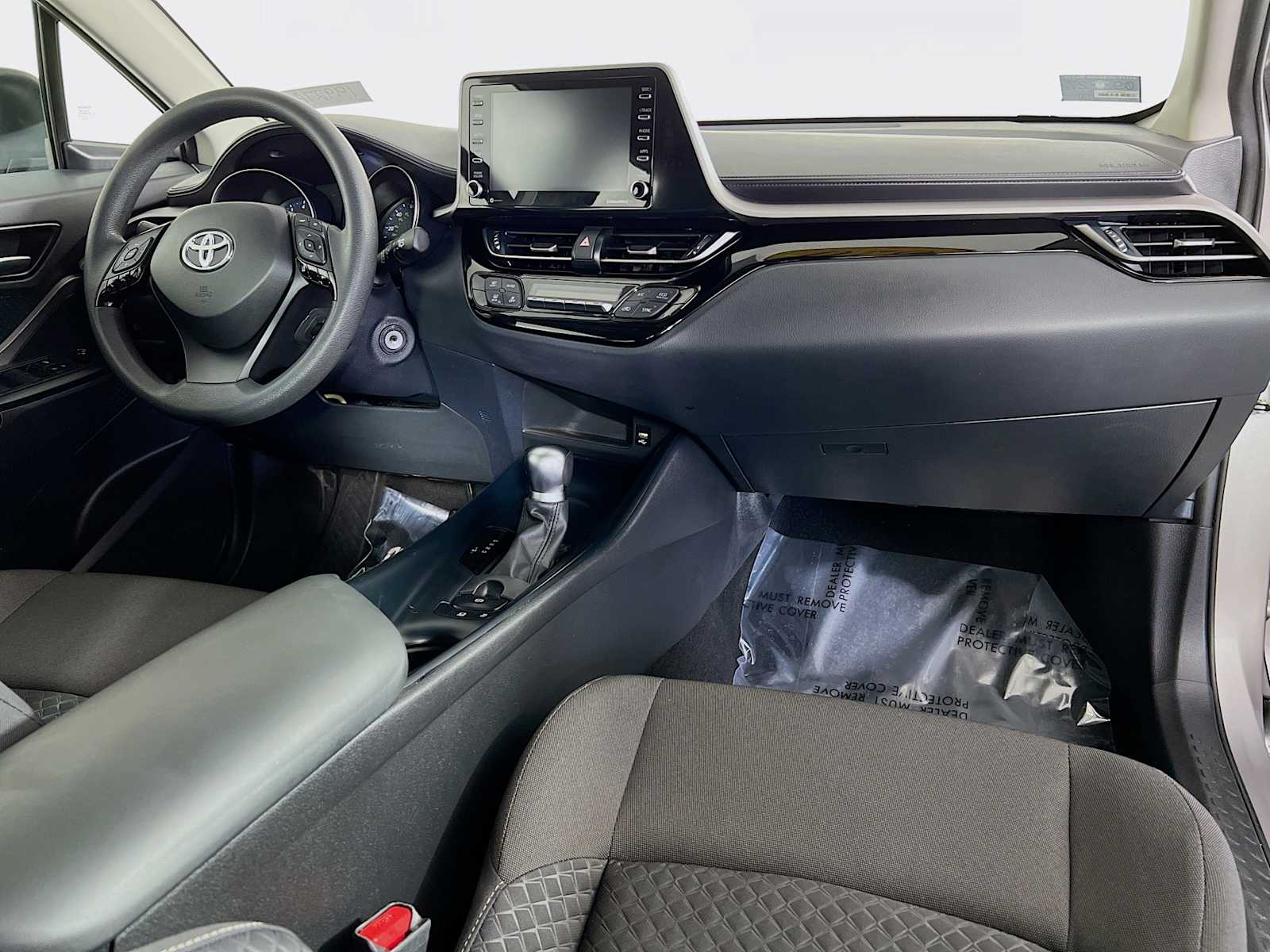 2020 Toyota C-HR LE - Photo 27