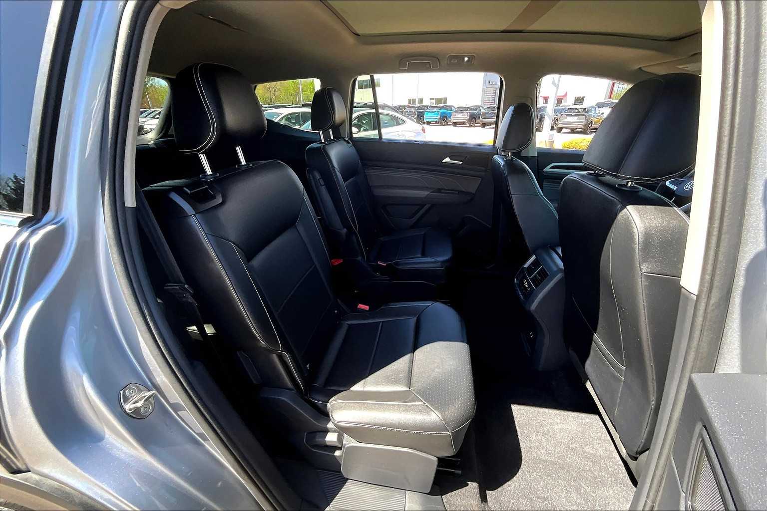 2022 Volkswagen Atlas 3.6L V6 SE w/Technology - Photo 16