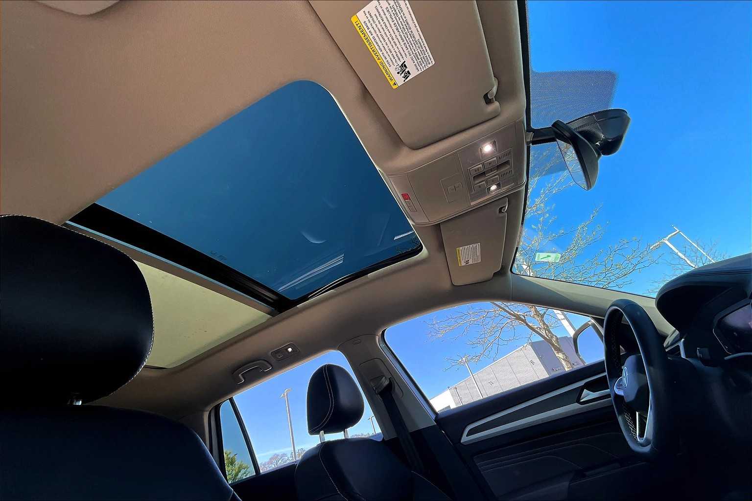 2022 Volkswagen Atlas 3.6L V6 SE w/Technology - Photo 23