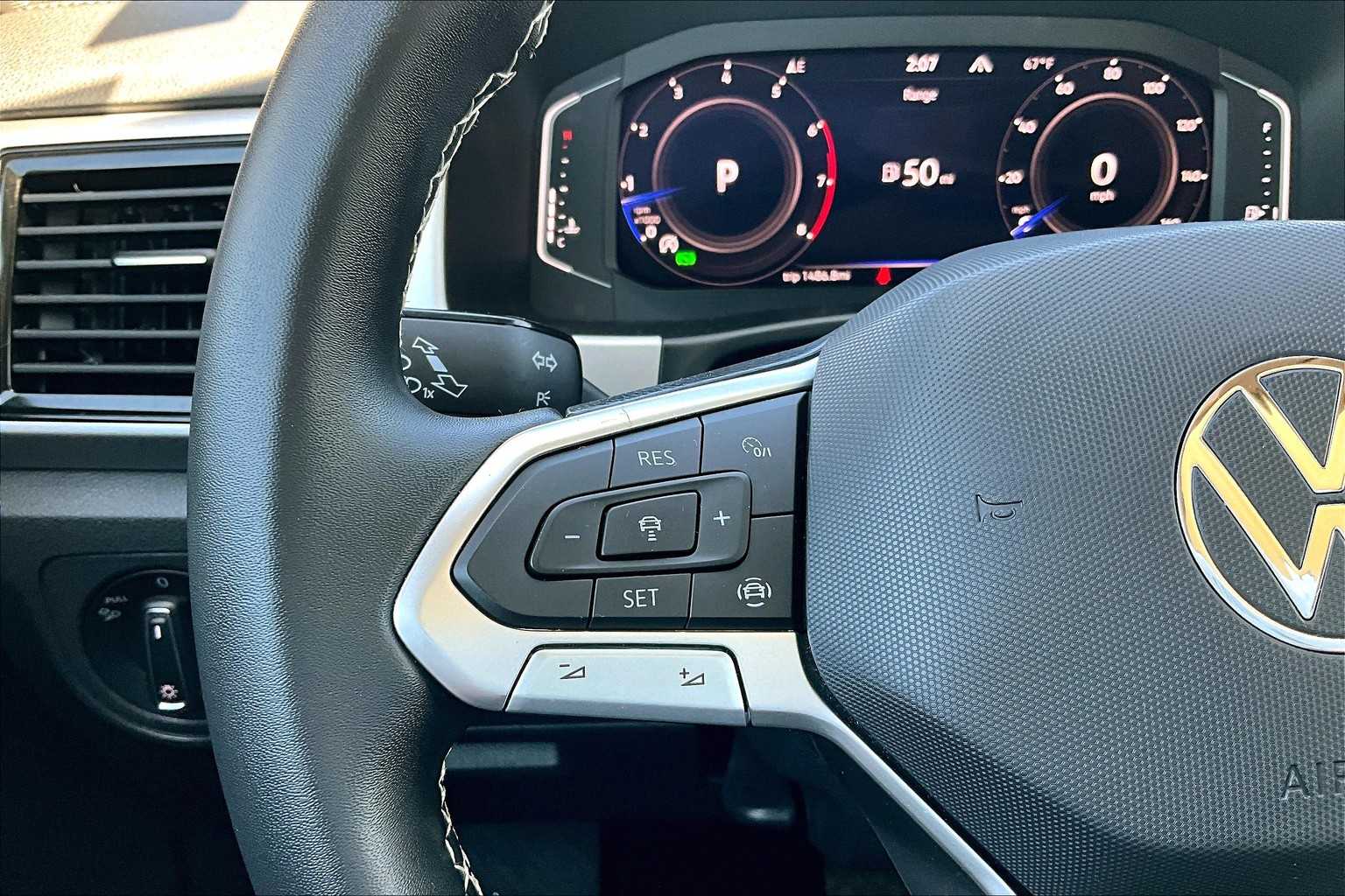 2022 Volkswagen Atlas 3.6L V6 SE w/Technology - Photo 24
