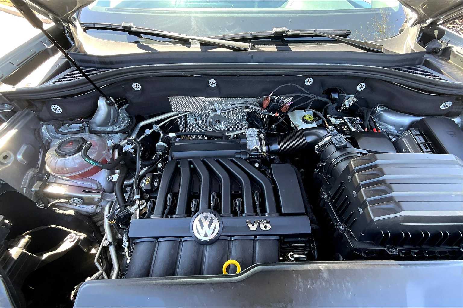 2022 Volkswagen Atlas 3.6L V6 SE w/Technology - Photo 30