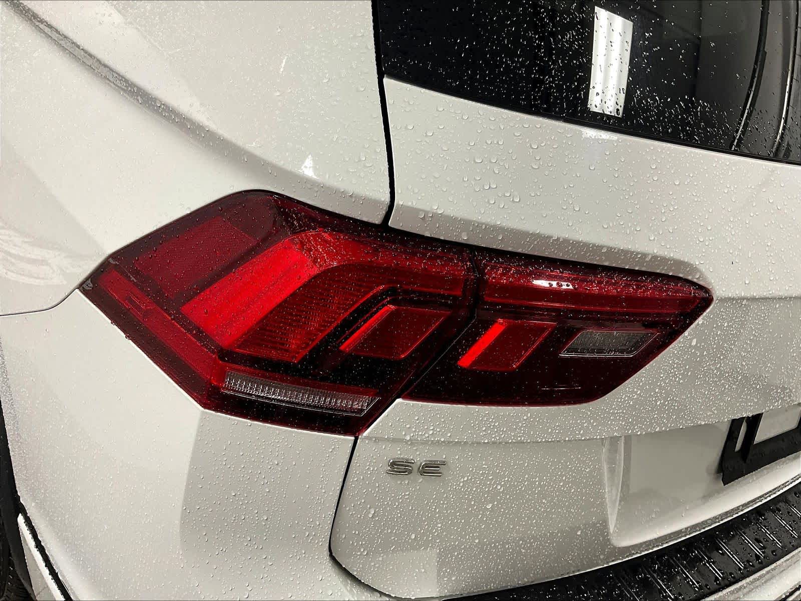 2022 Volkswagen Tiguan SE R-Line Black - Photo 34