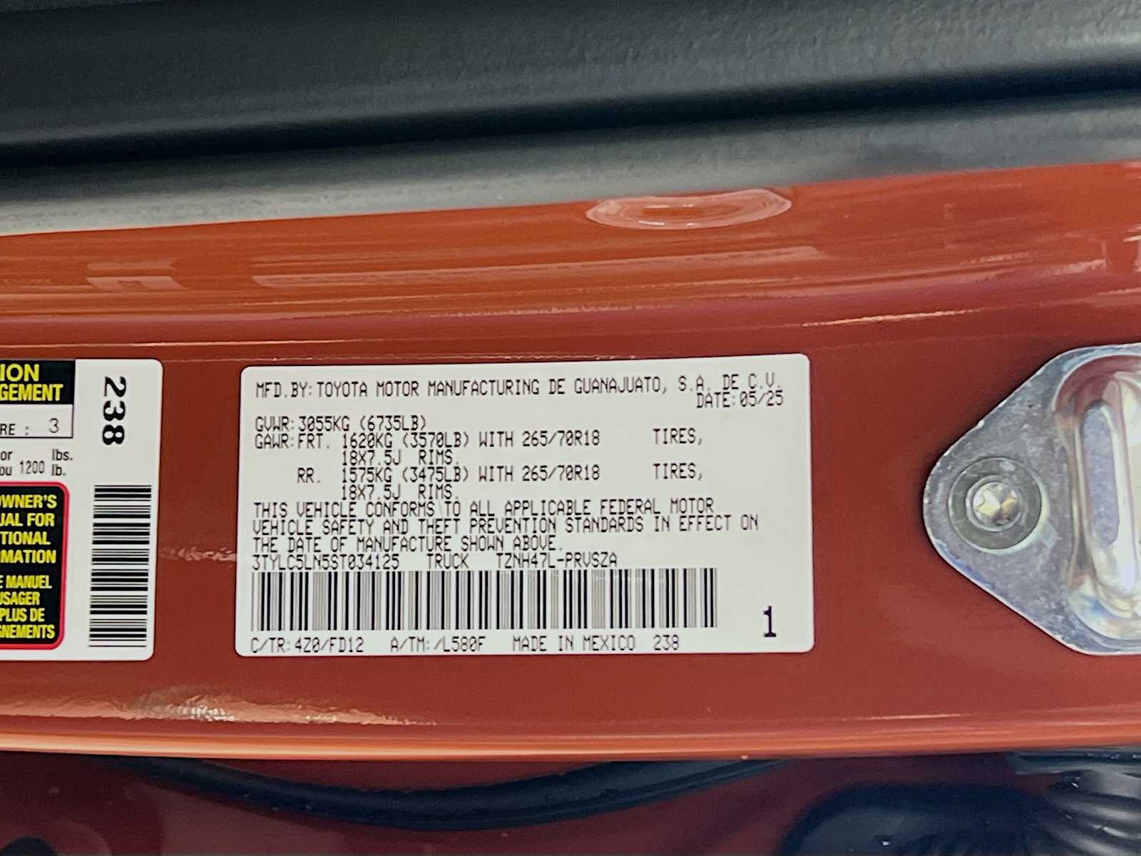 2025 Toyota Tacoma TRD Off Road Hybrid - Photo 19