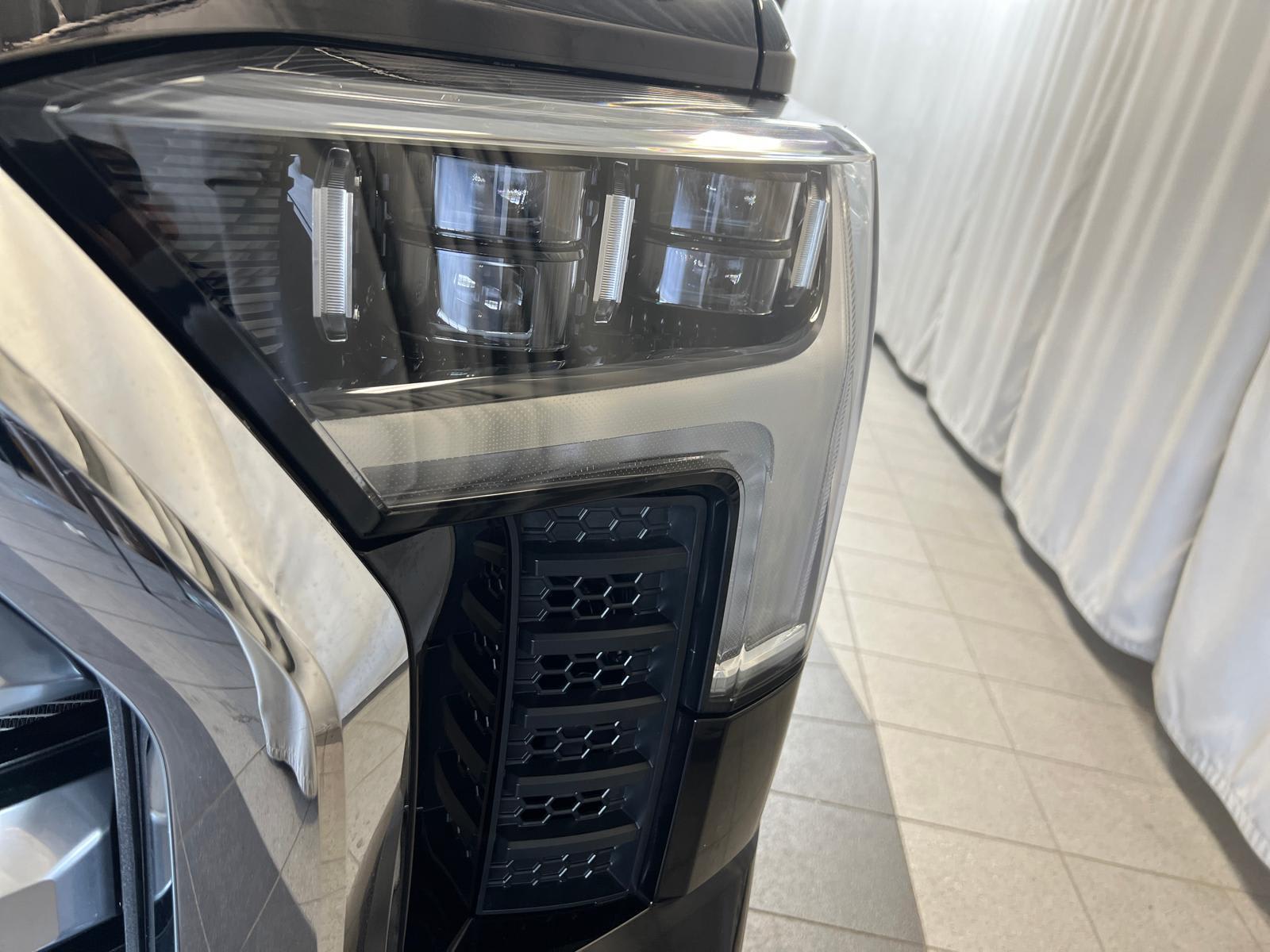 2022 Toyota Tundra 1794 Edition Hybrid - Photo 3