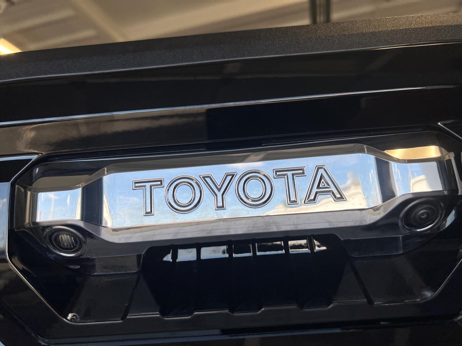 2022 Toyota Tundra 1794 Edition Hybrid - Photo 39
