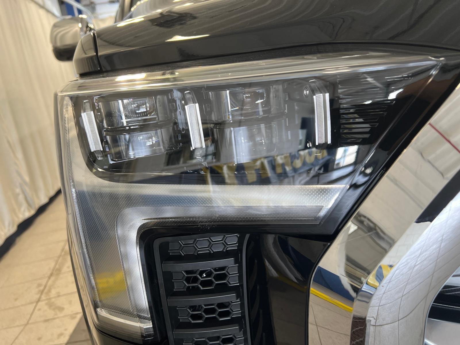 2022 Toyota Tundra 1794 Edition Hybrid - Photo 9