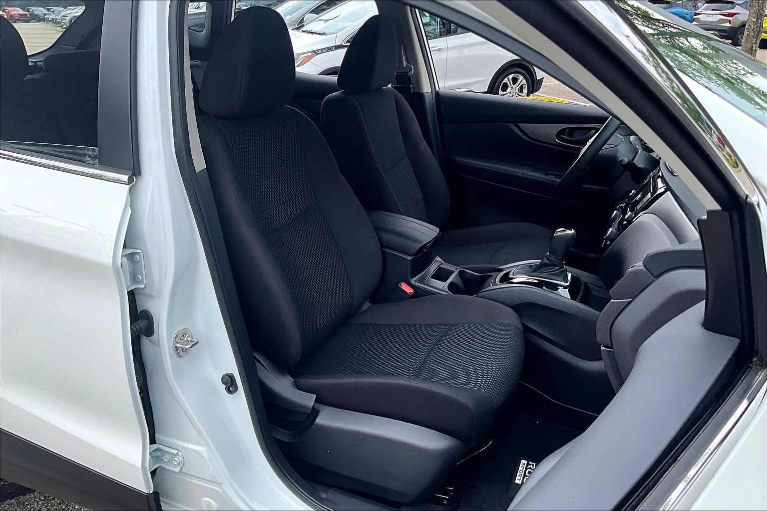 2022 Nissan Rogue Sport S - Photo 11
