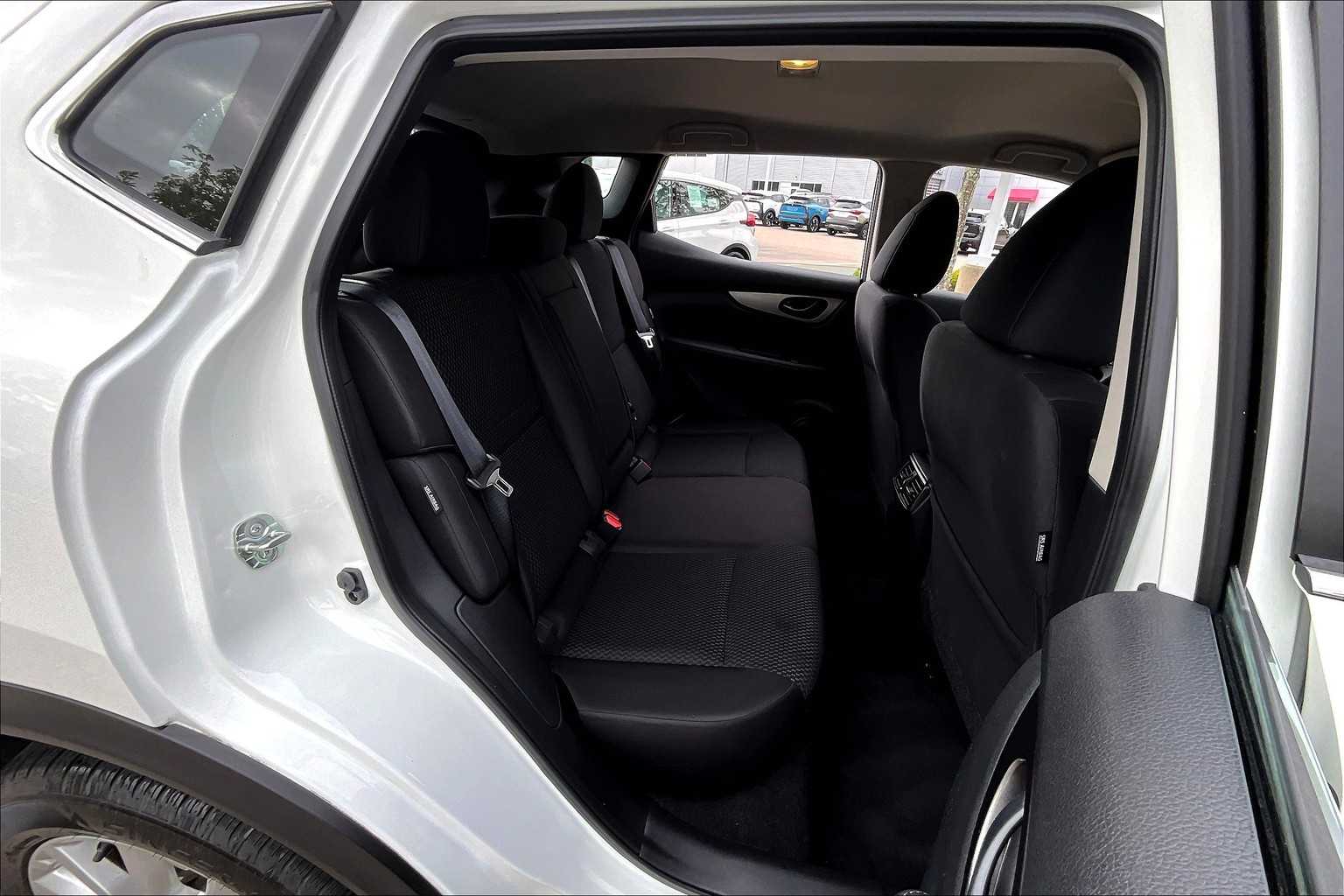 2022 Nissan Rogue Sport S - Photo 16