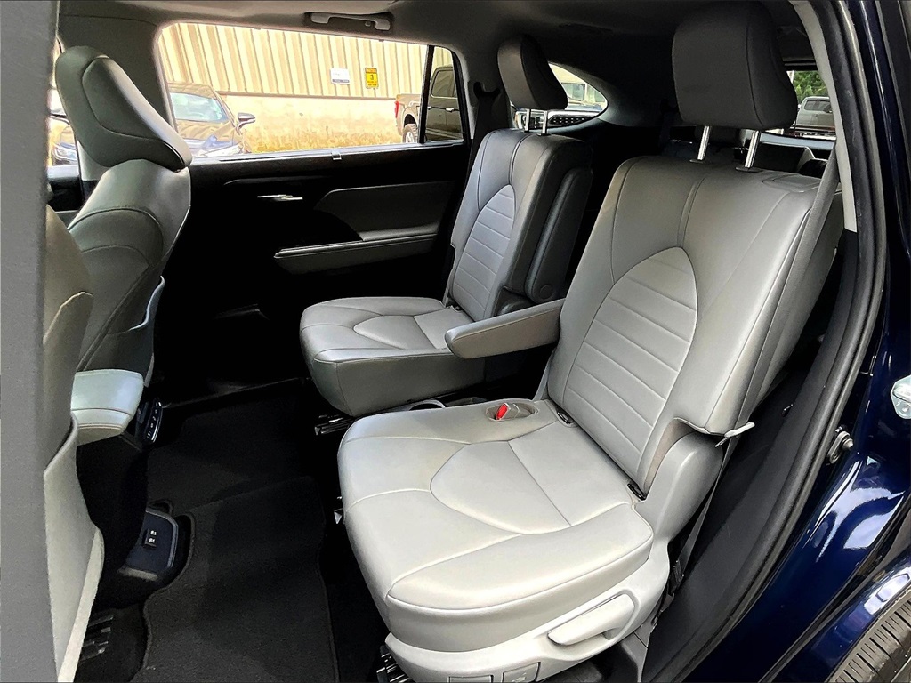 2020 Toyota Highlander XLE - Photo 15