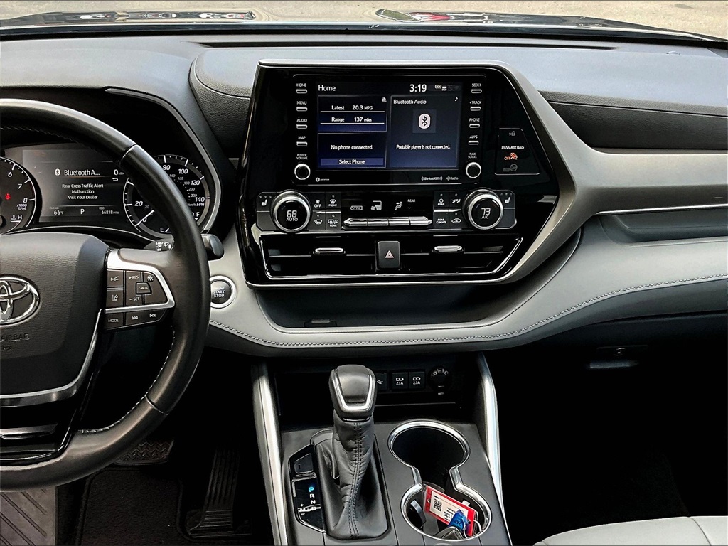 2020 Toyota Highlander XLE - Photo 19