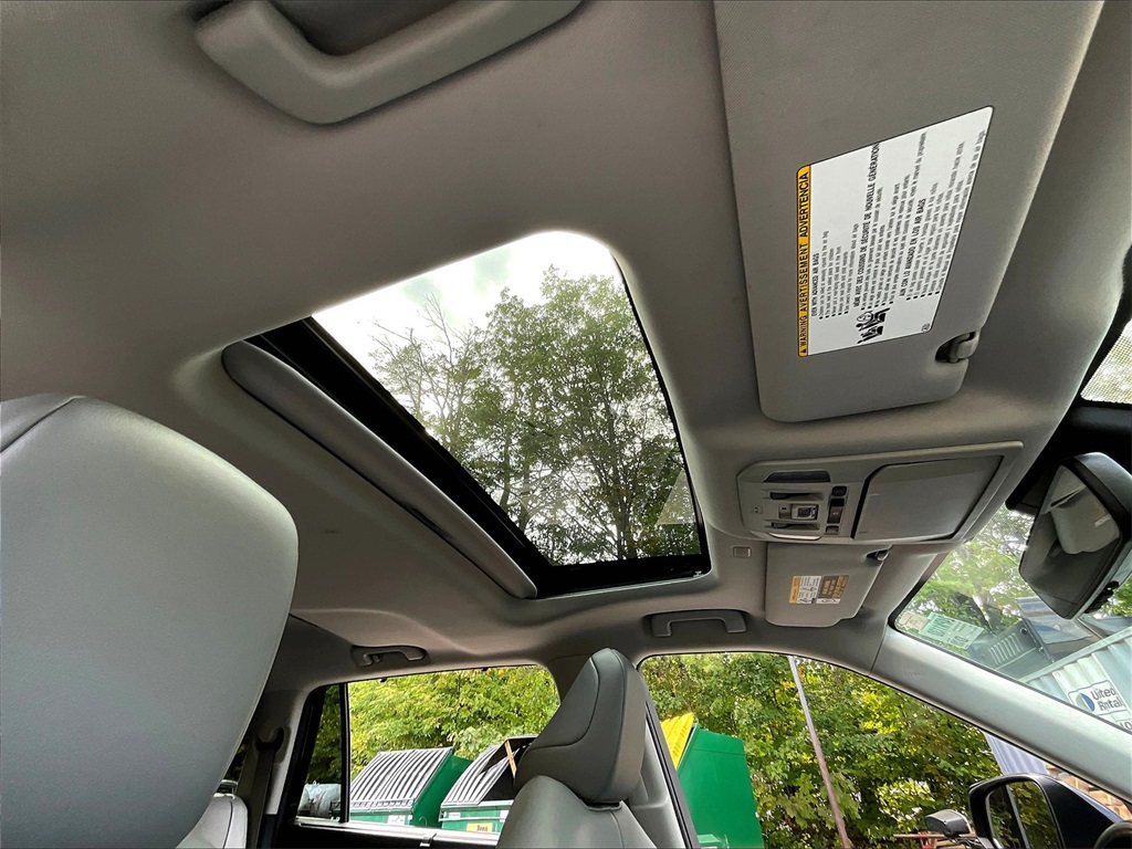 2020 Toyota Highlander XLE - Photo 23