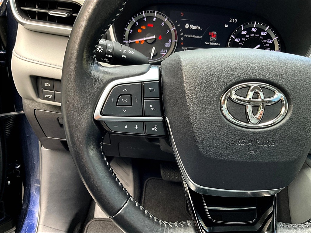 2020 Toyota Highlander XLE - Photo 24