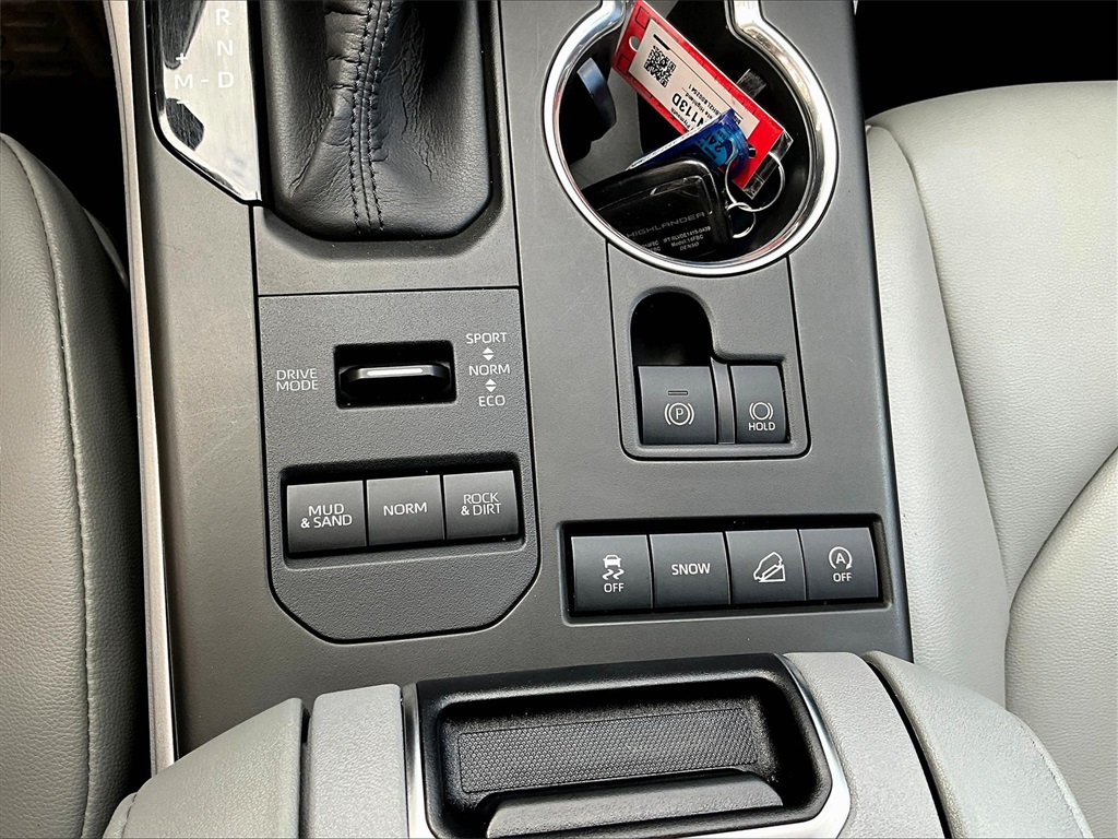 2020 Toyota Highlander XLE - Photo 27