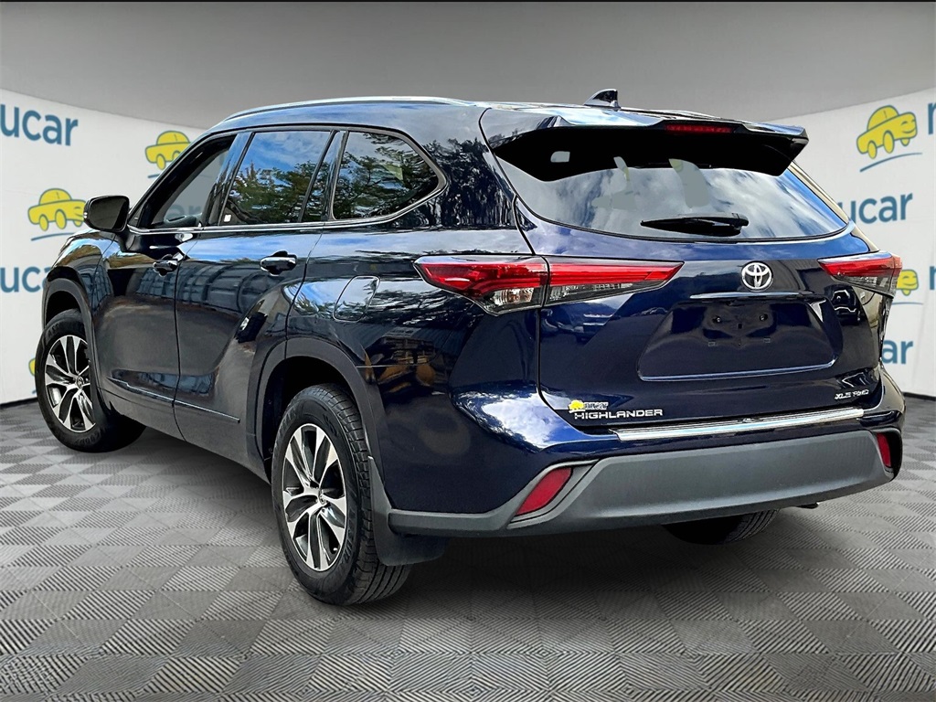 2020 Toyota Highlander XLE - Photo 4