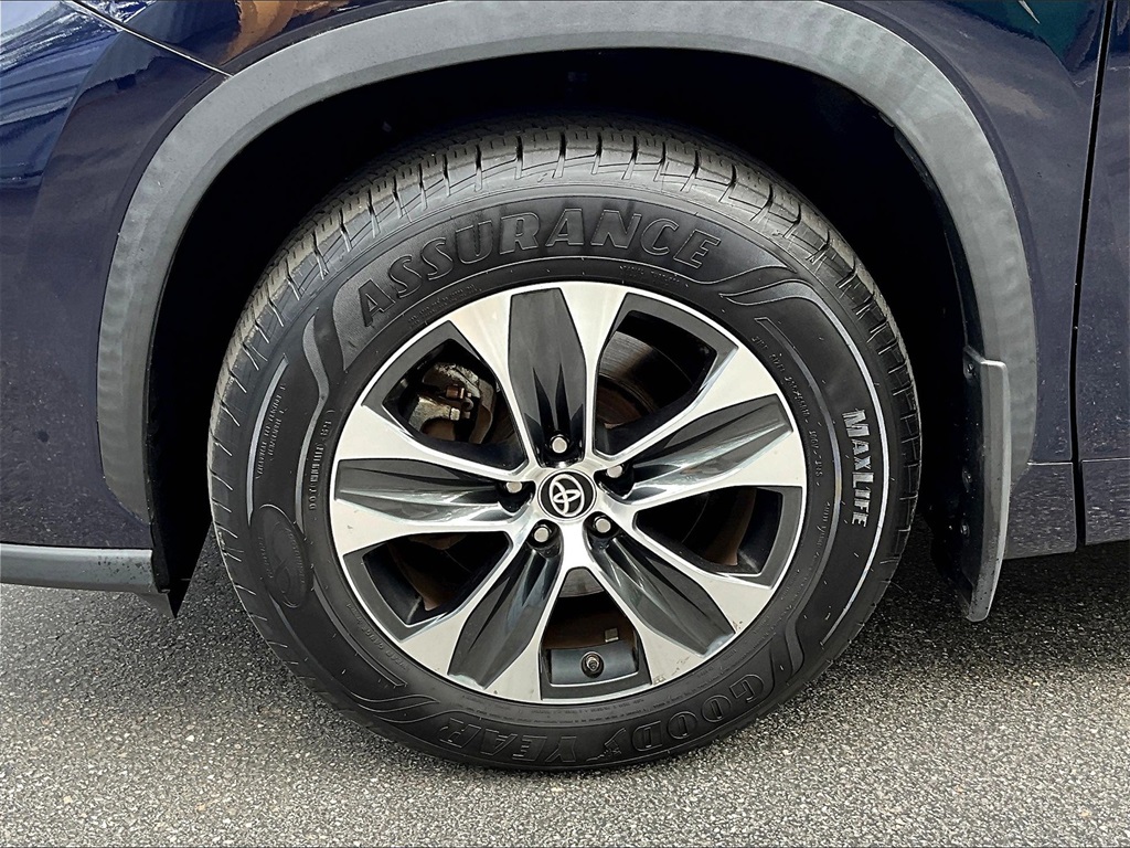 2020 Toyota Highlander XLE - Photo 7