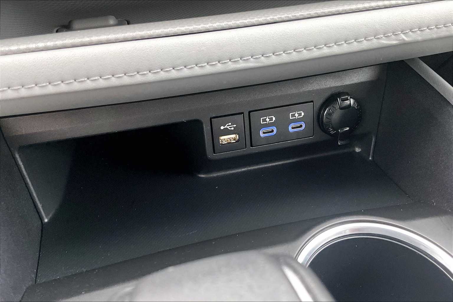 2022 Toyota Highlander XLE - Photo 27