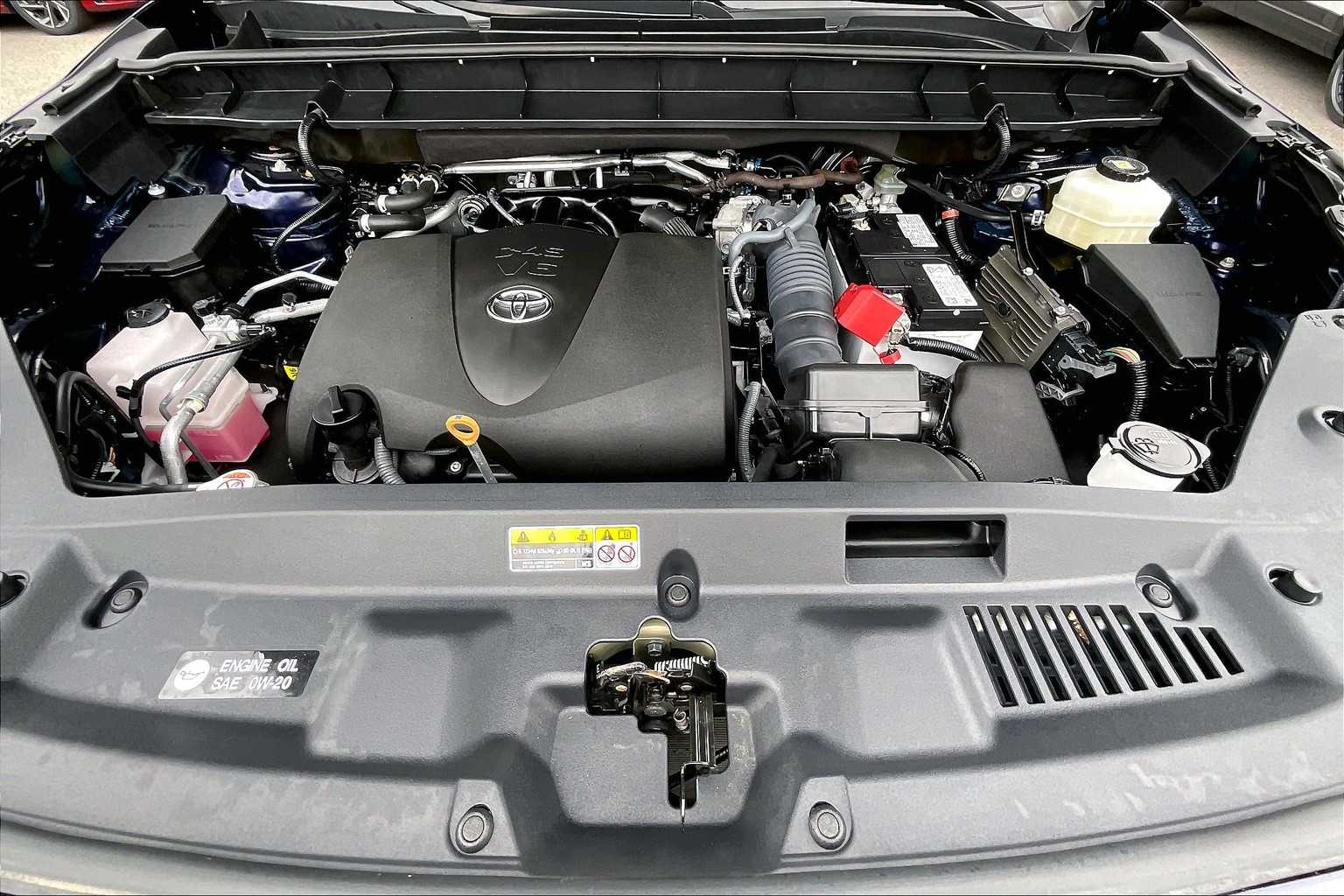 2022 Toyota Highlander XLE - Photo 30