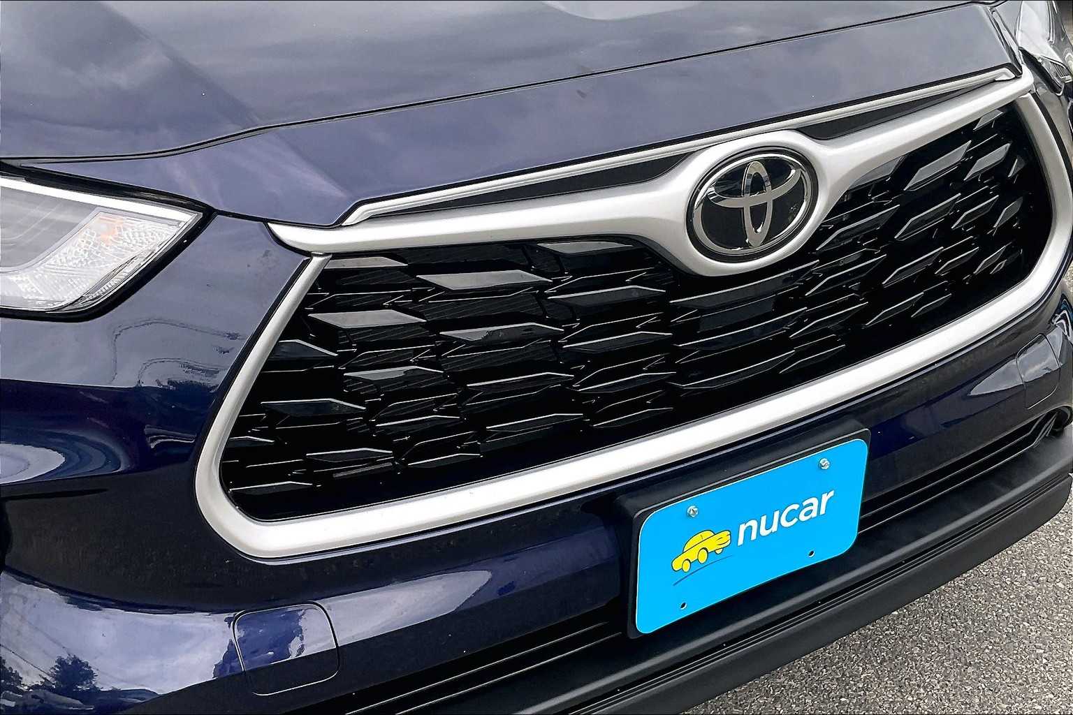 2022 Toyota Highlander XLE - Photo 32
