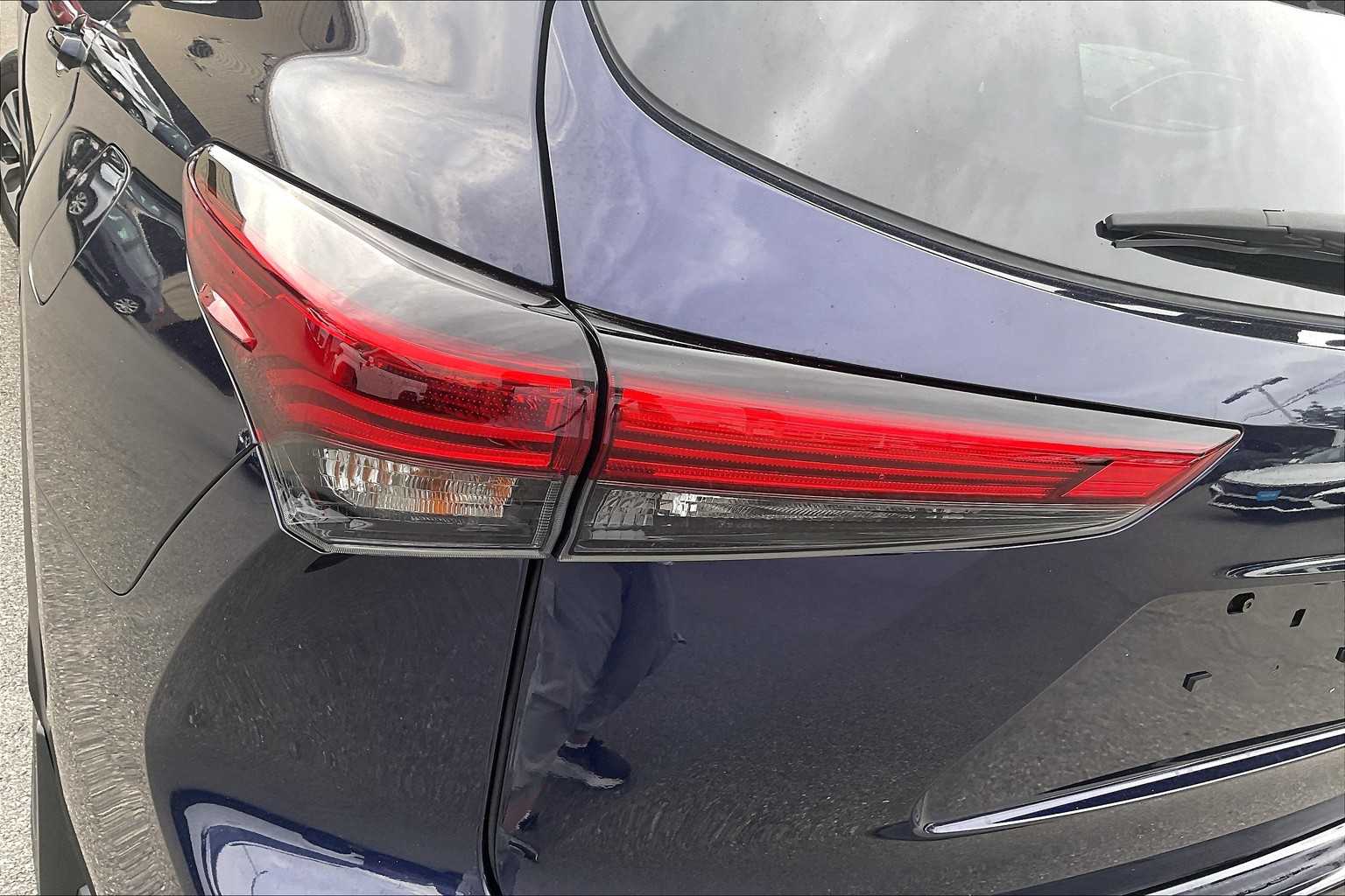 2022 Toyota Highlander XLE - Photo 34