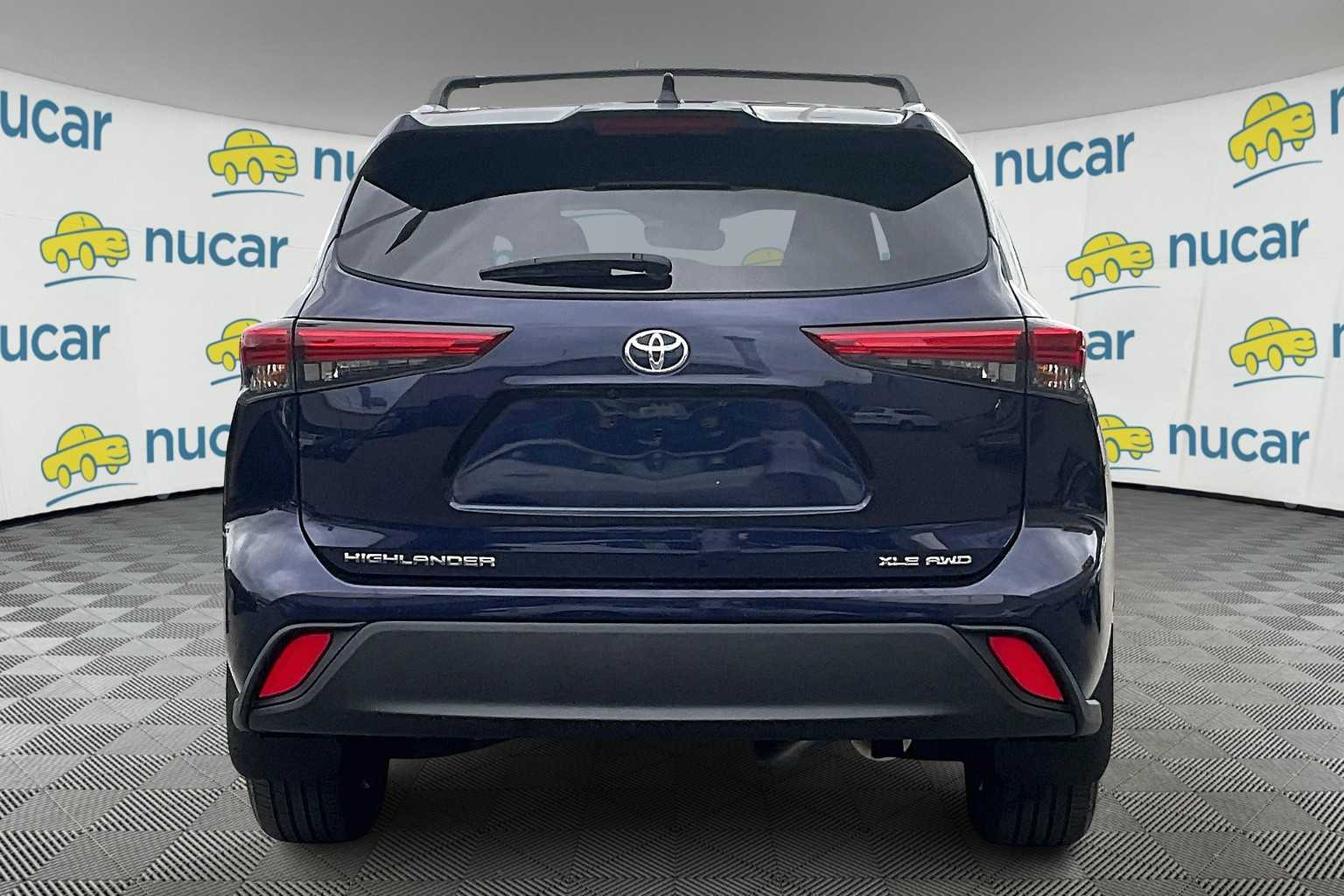 2022 Toyota Highlander XLE - Photo 5
