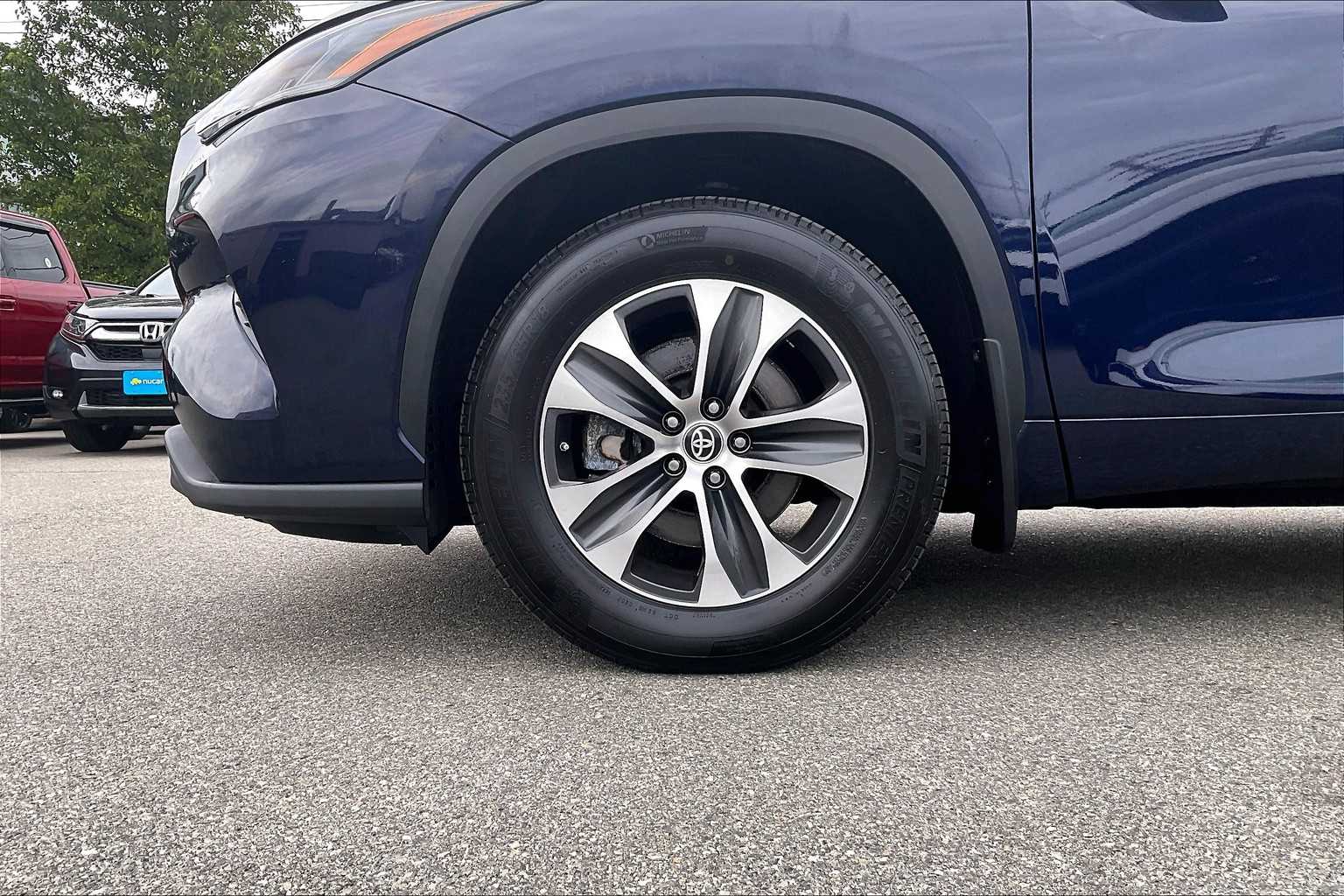 2022 Toyota Highlander XLE - Photo 7