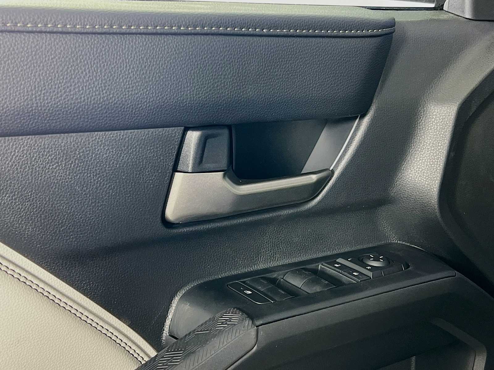 2025 Toyota Tacoma Limited - Photo 15