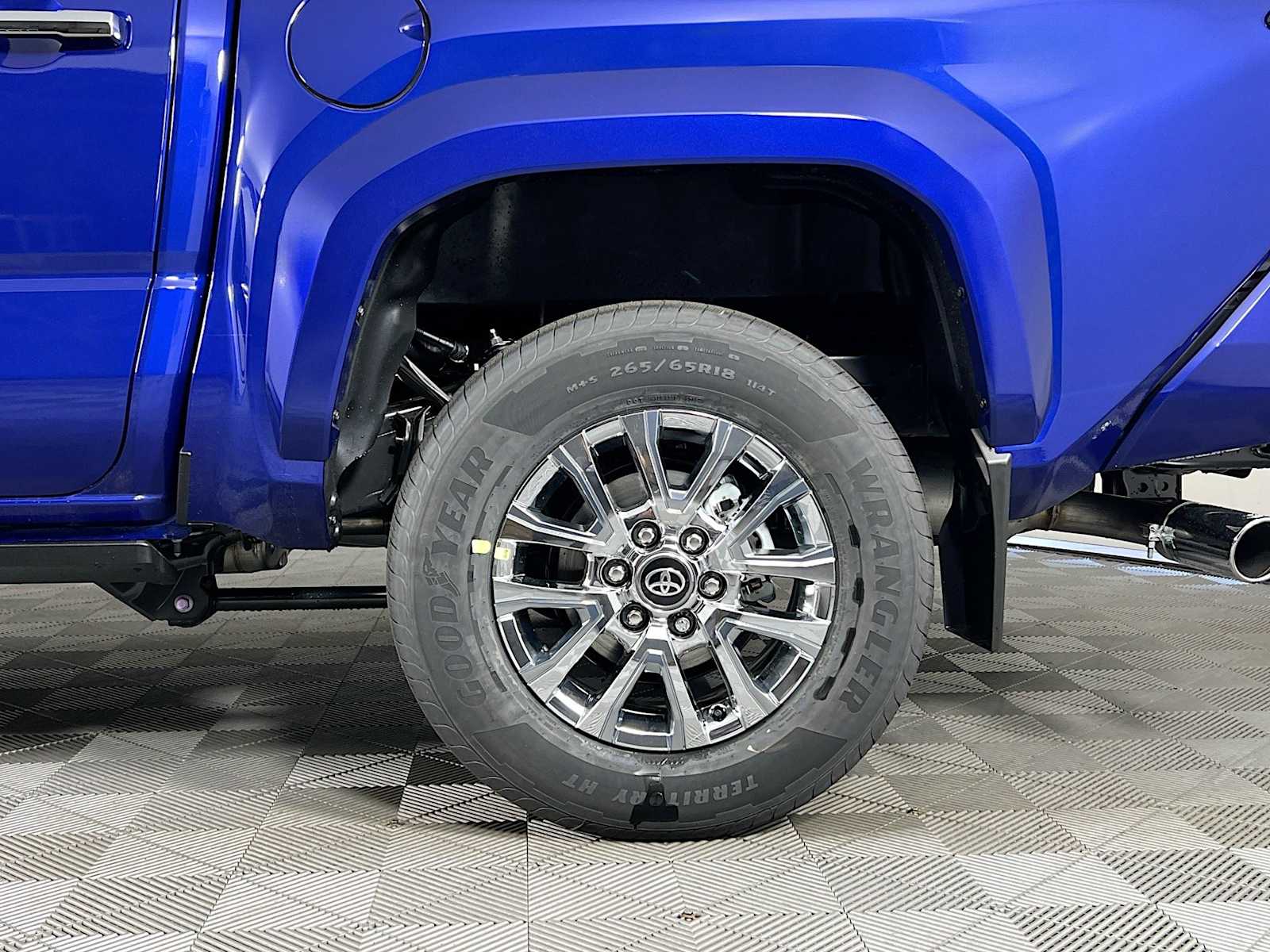 2025 Toyota Tacoma Limited - Photo 18