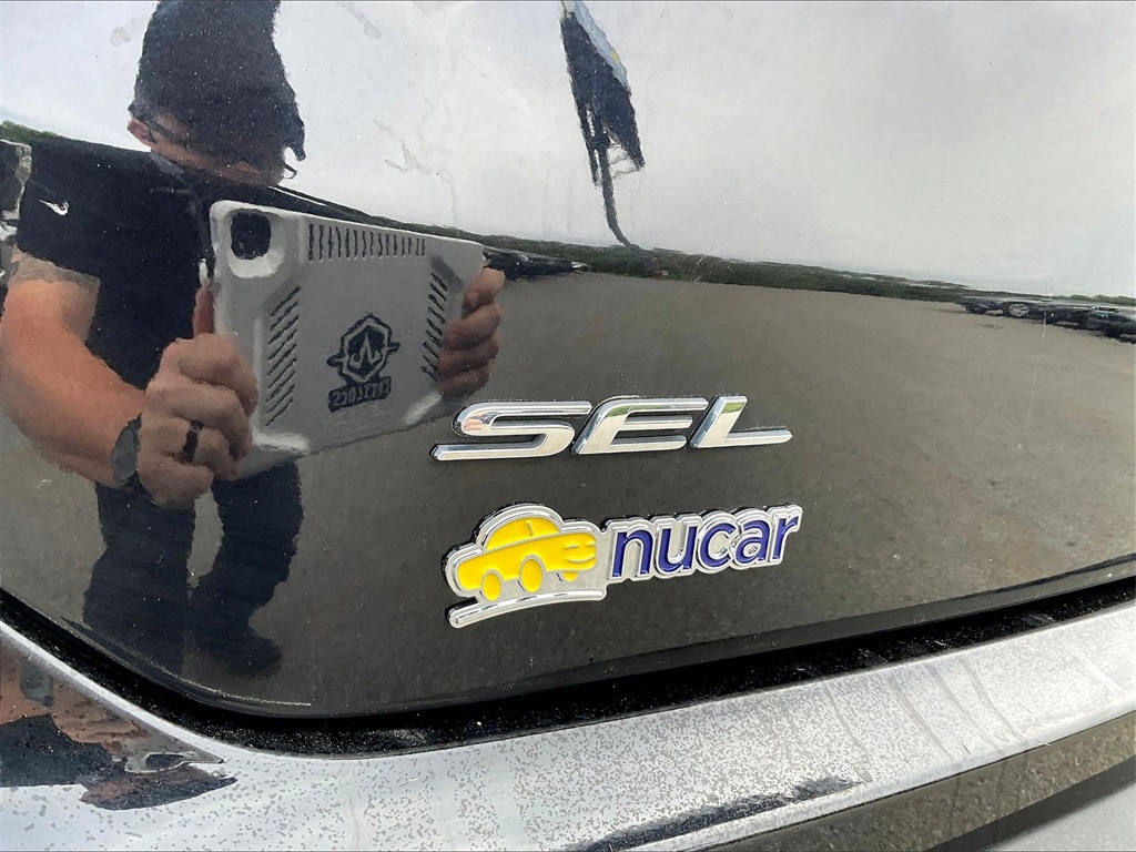 2022 Ford Edge SEL - Photo 27
