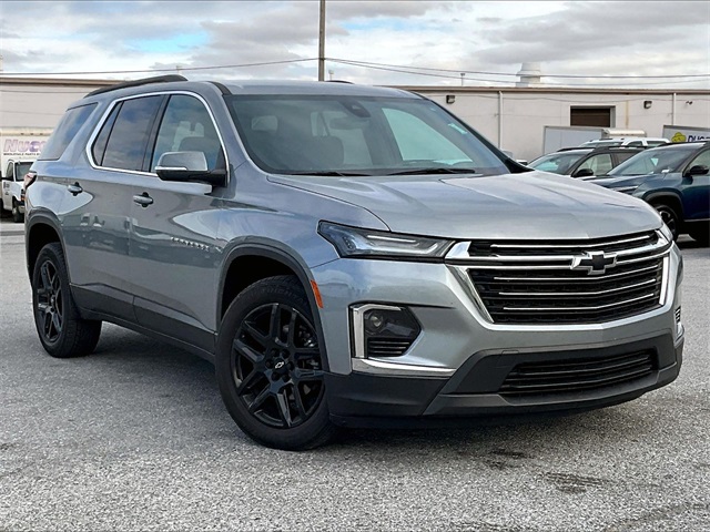 2023 Chevrolet Traverse LT
