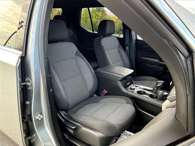 2023 Chevrolet Traverse LT - Photo 11