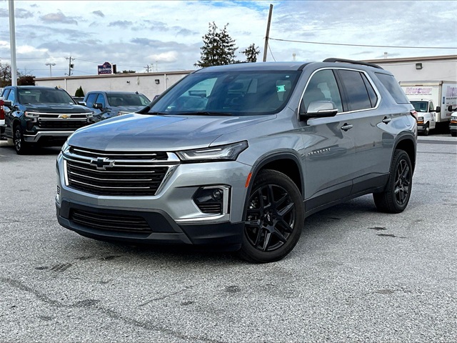 2023 Chevrolet Traverse LT - Photo 2