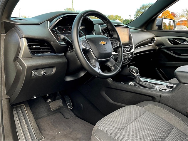 2023 Chevrolet Traverse LT - Photo 8