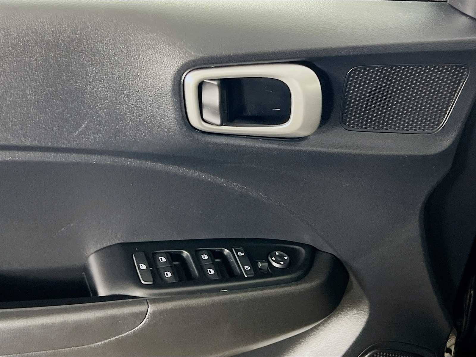 2022 Hyundai Venue SEL - Photo 17
