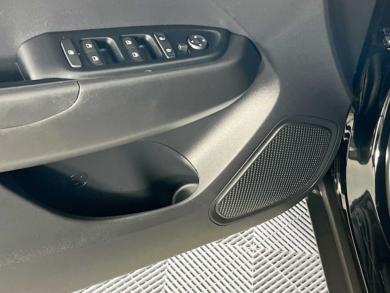 2022 Hyundai Venue SEL - Photo 18