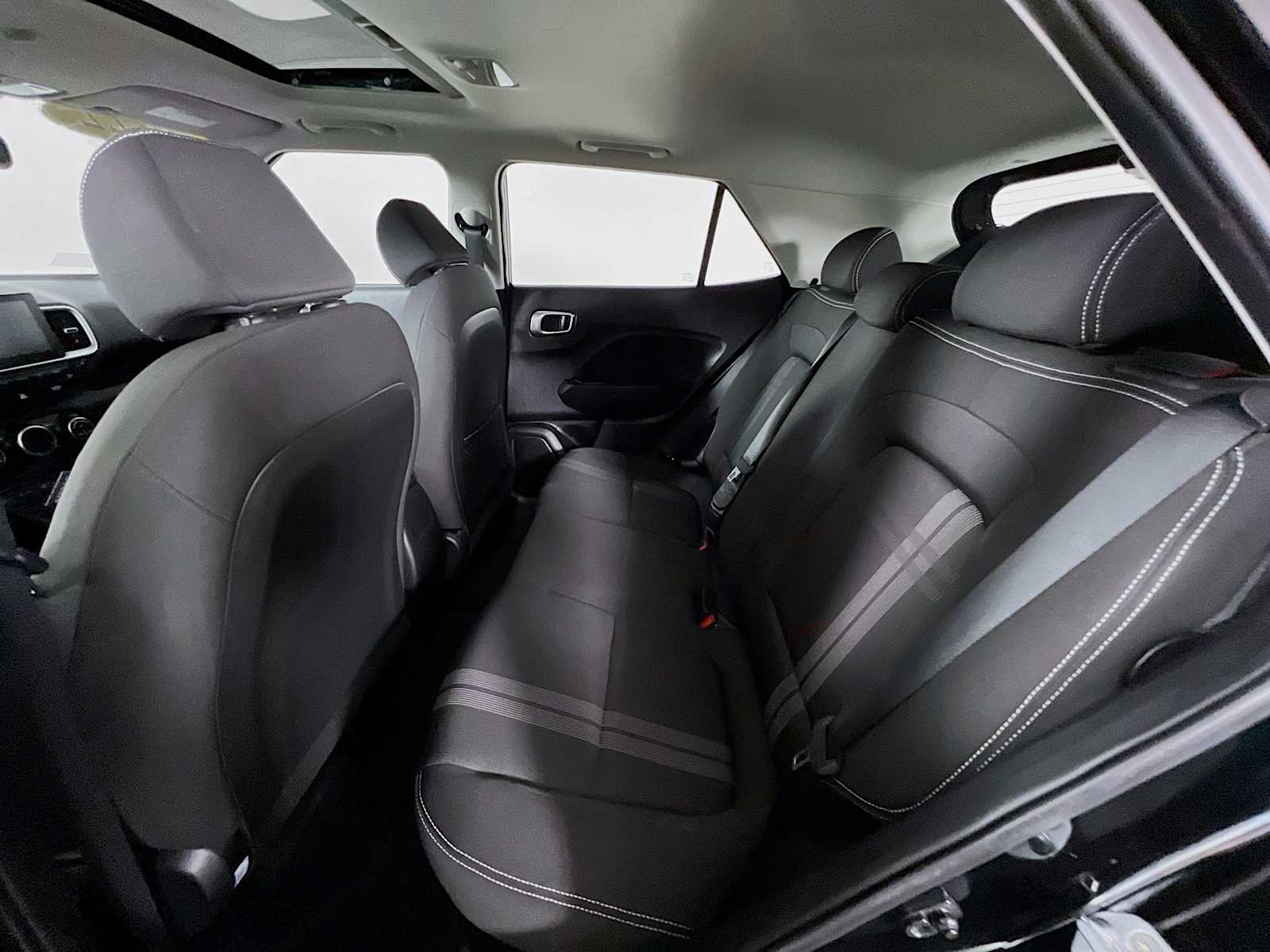 2022 Hyundai Venue SEL - Photo 24