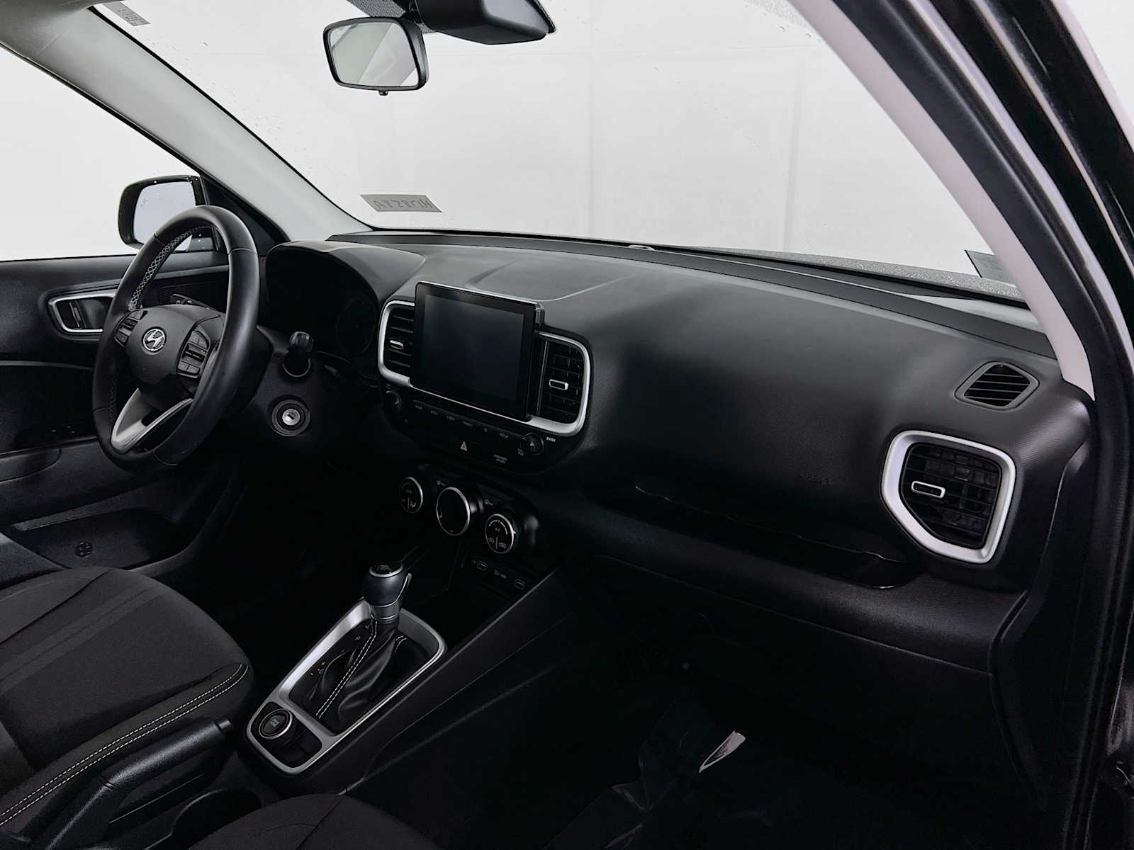 2022 Hyundai Venue SEL - Photo 28