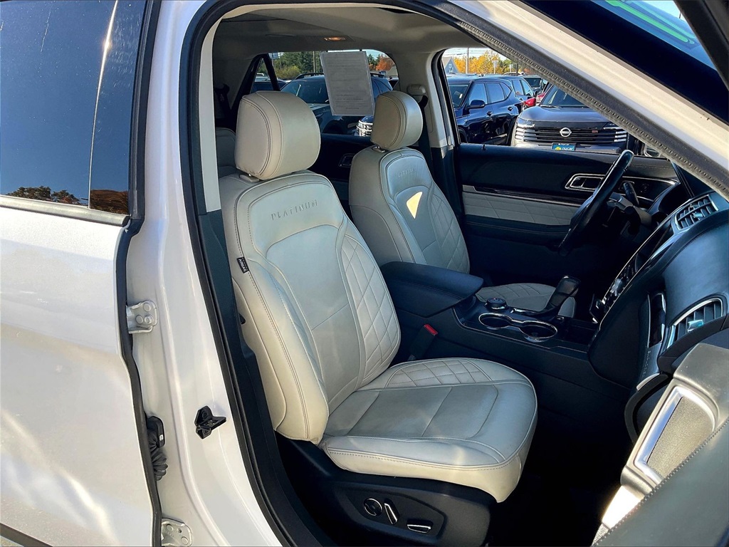 2017 Ford Explorer Platinum - Photo 10