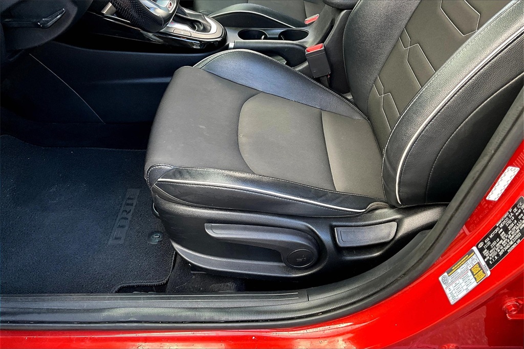 2021 Kia Forte GT-Line - Photo 32