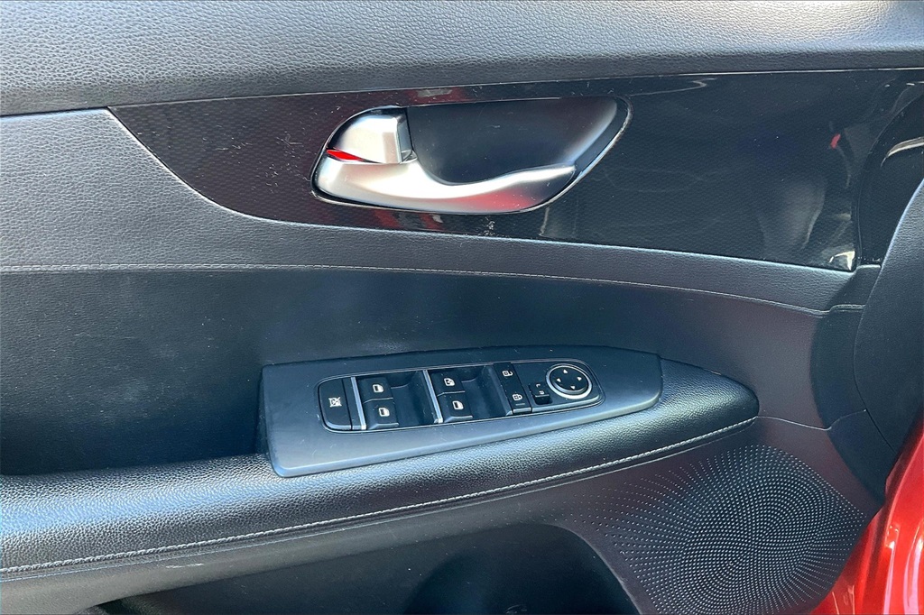 2021 Kia Forte GT-Line - Photo 35