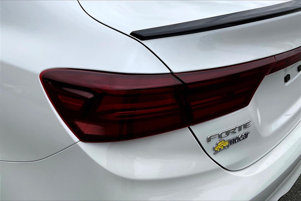2024 Kia Forte GT-Line - Photo 32