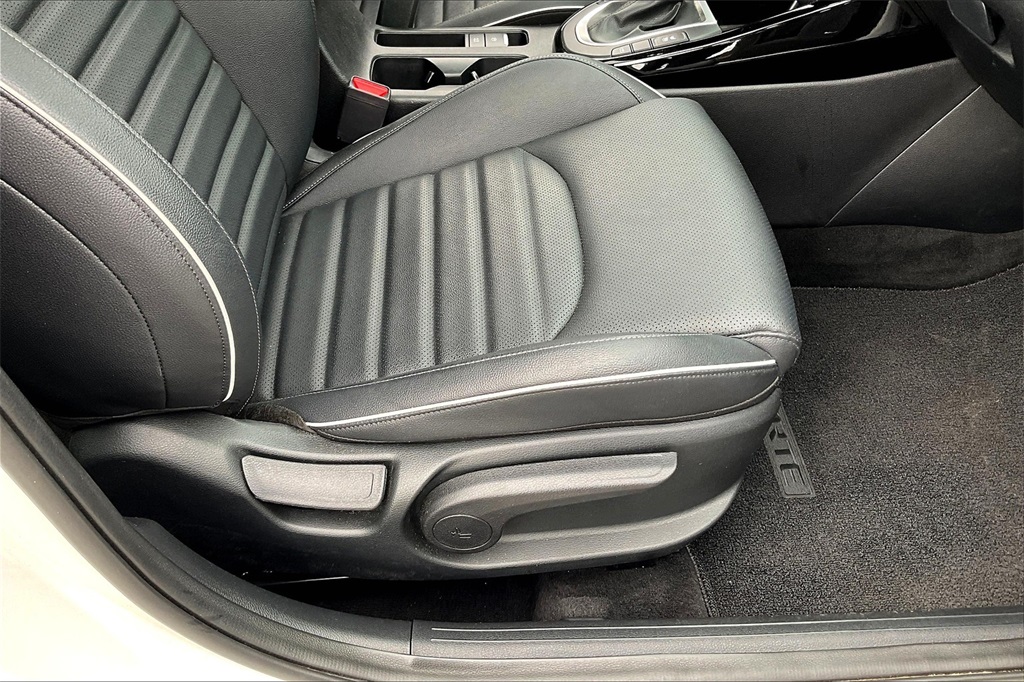 2024 Kia Forte GT-Line - Photo 37