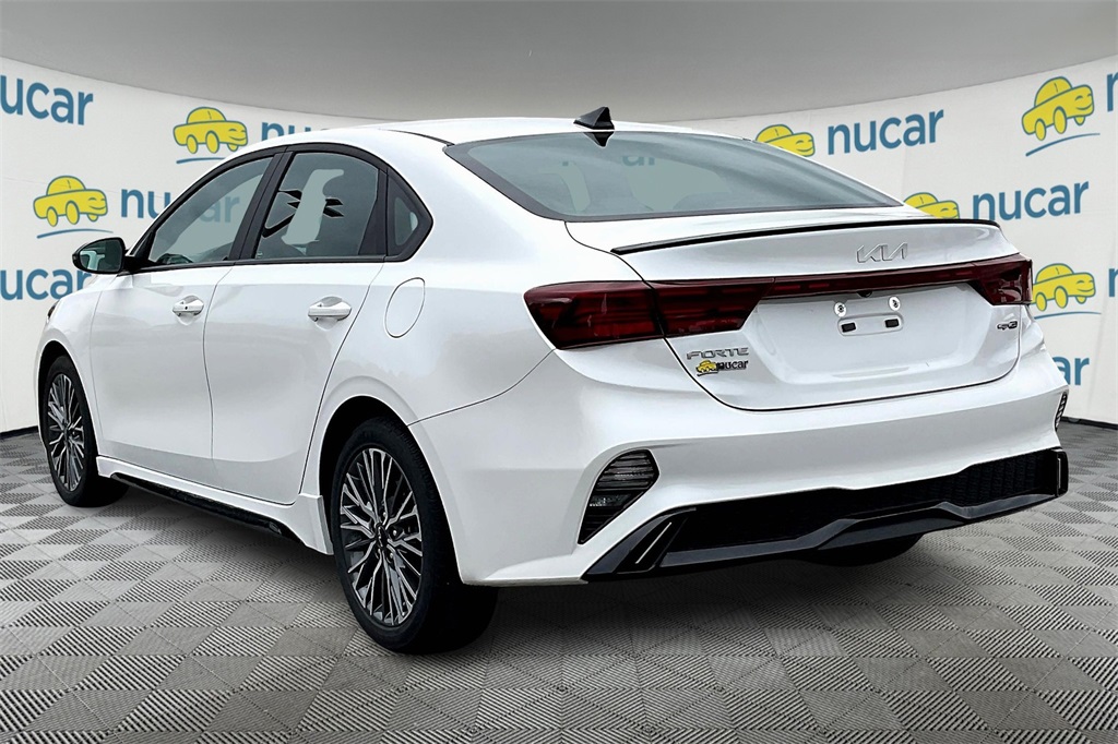 2024 Kia Forte GT-Line - Photo 4