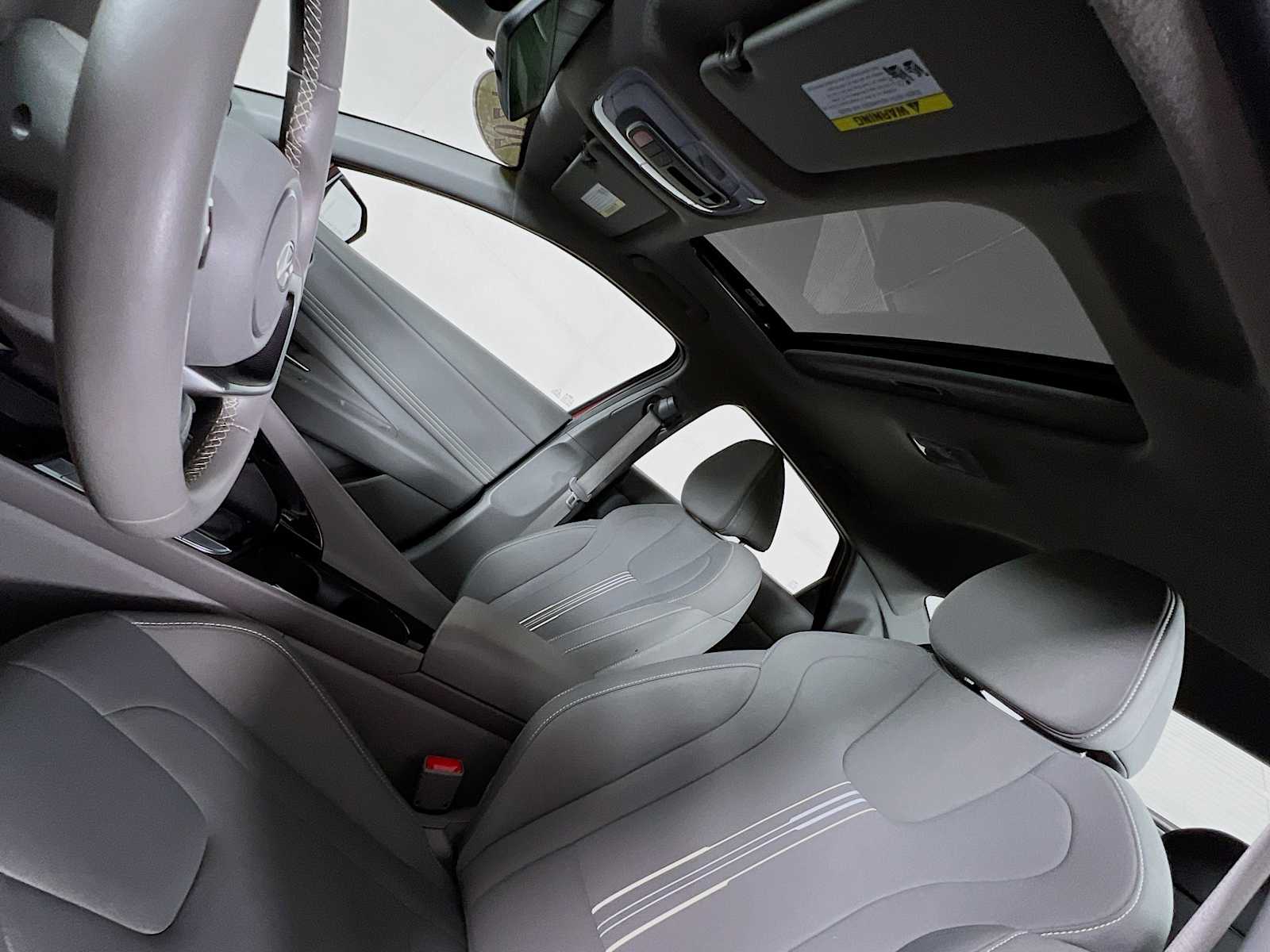 2024 Hyundai Elantra SEL - Photo 23