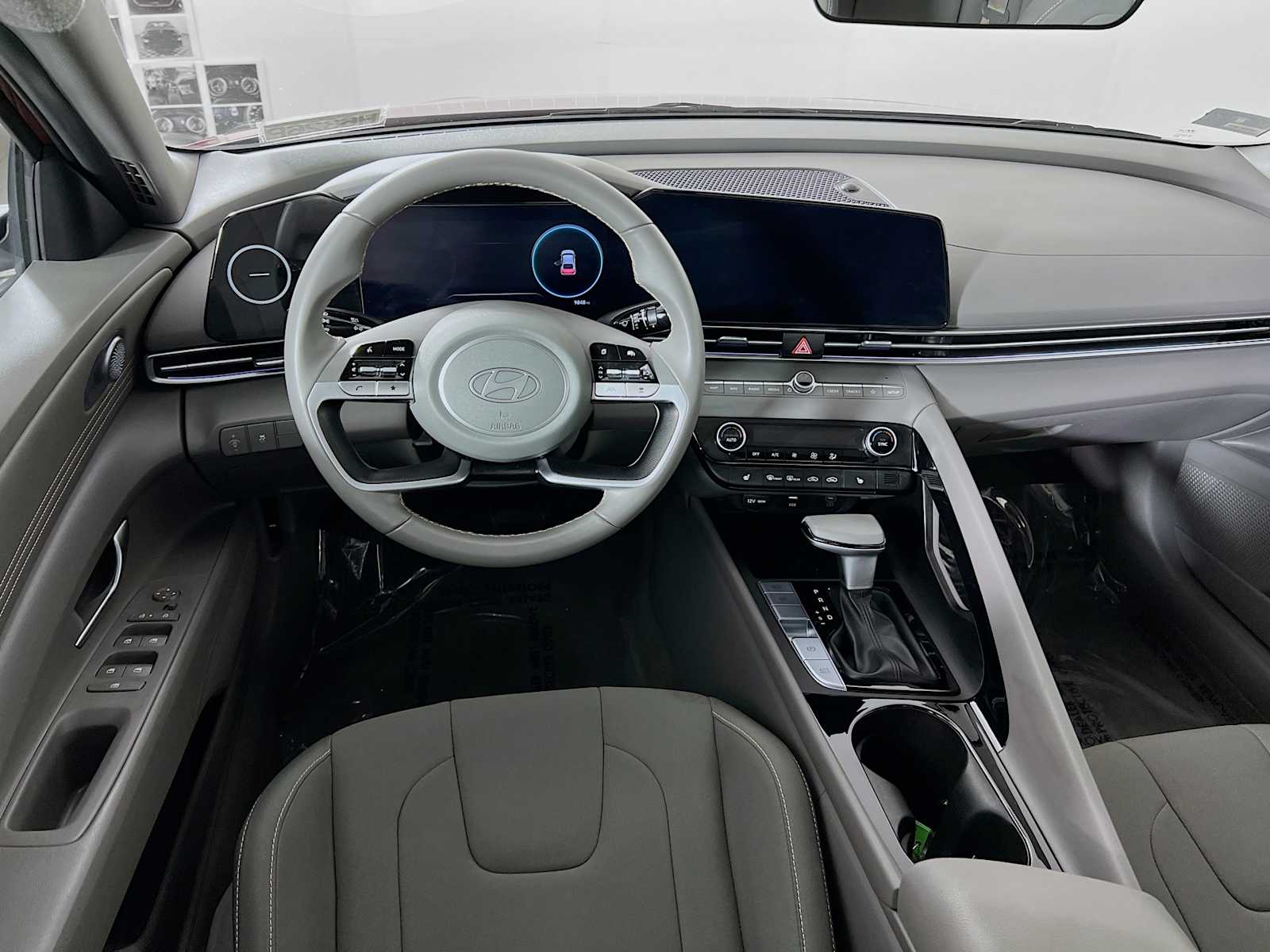 2024 Hyundai Elantra SEL - Photo 24