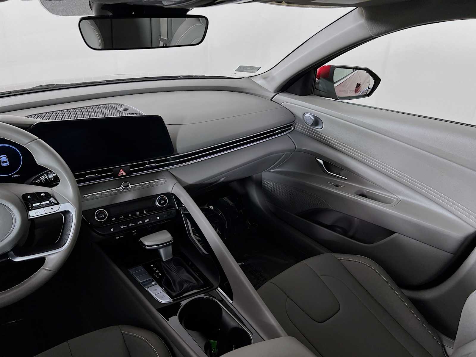 2024 Hyundai Elantra SEL - Photo 25