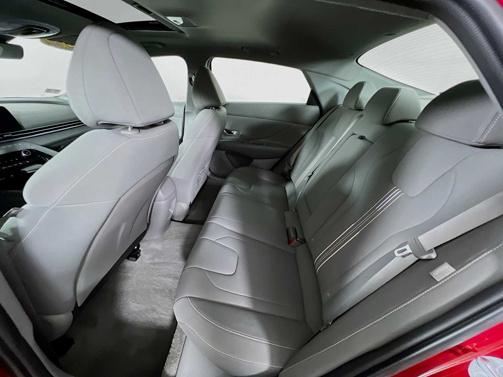 2024 Hyundai Elantra SEL - Photo 26