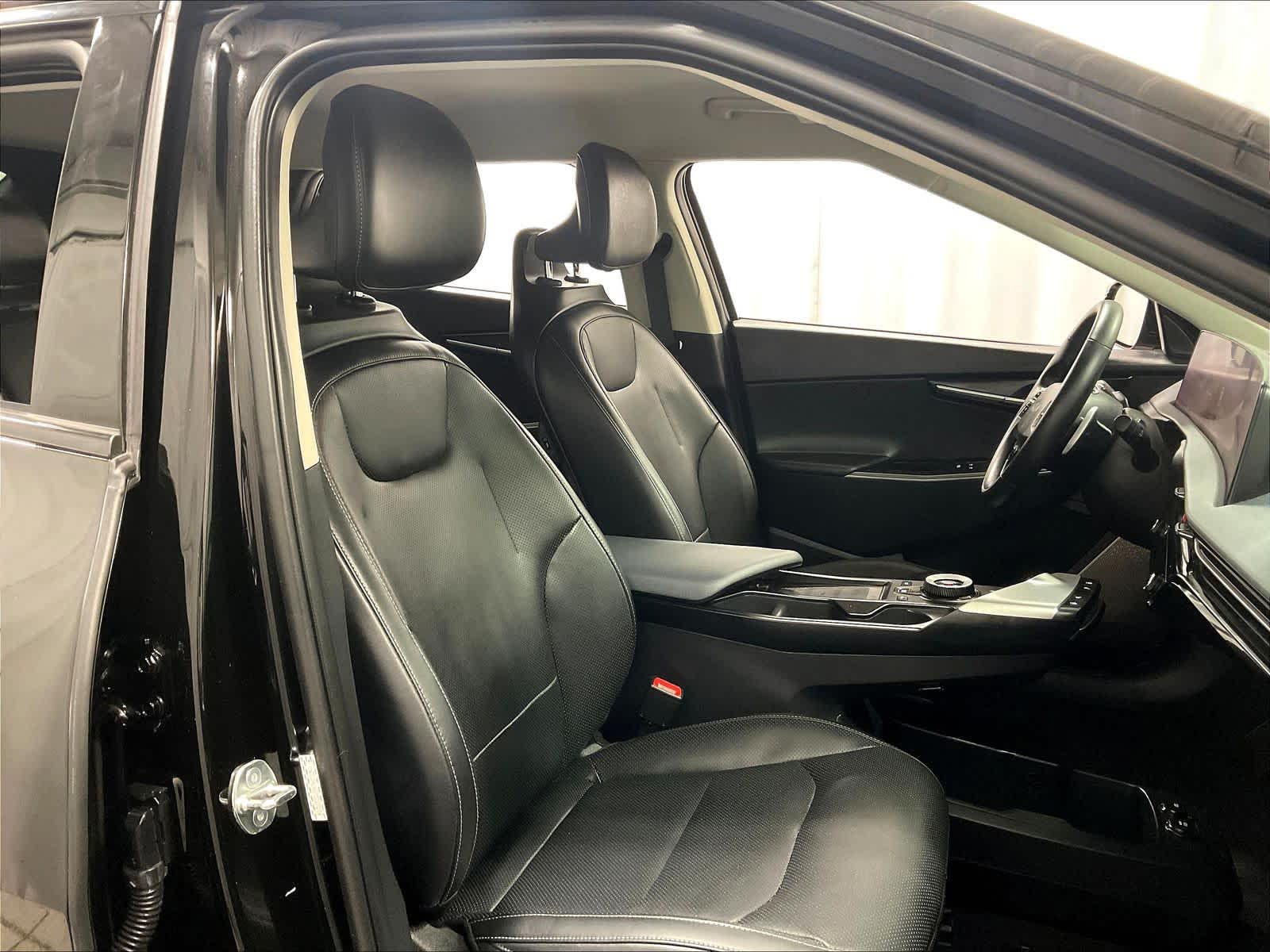 2023 Kia EV6 Wind - Photo 11