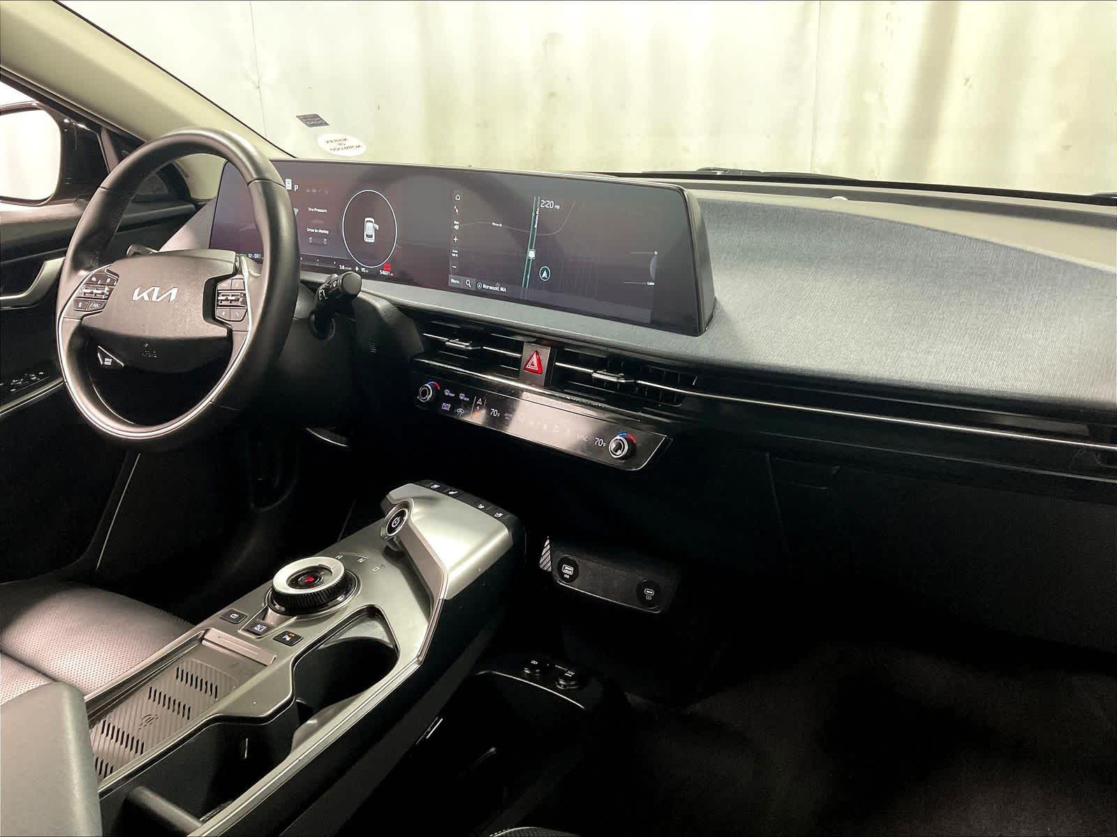 2023 Kia EV6 Wind - Photo 14